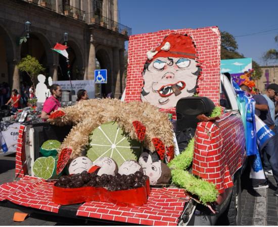 Carro alegórico La peor señora